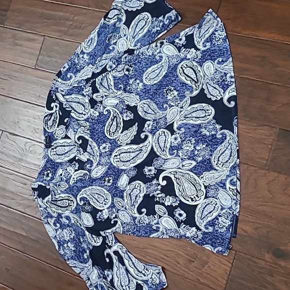New Directions Navy Blue & White Paisley Print V-neck Blouse size 3X - Picture 1 of 8